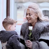 Aida Busuioc - Eu Sunt Mama De Baiat загрузить