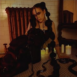 Madalen Duke - Snakeskin загрузить