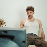 Saint Levant - Very Few Friends загрузить