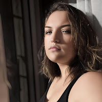 Yana Romanenko - Обійми Мене загрузить